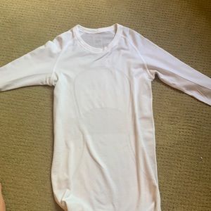 size 2 white swiftly tech long sleeve